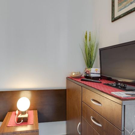 Apartment House Matosevic 波雷奇 客房 照片