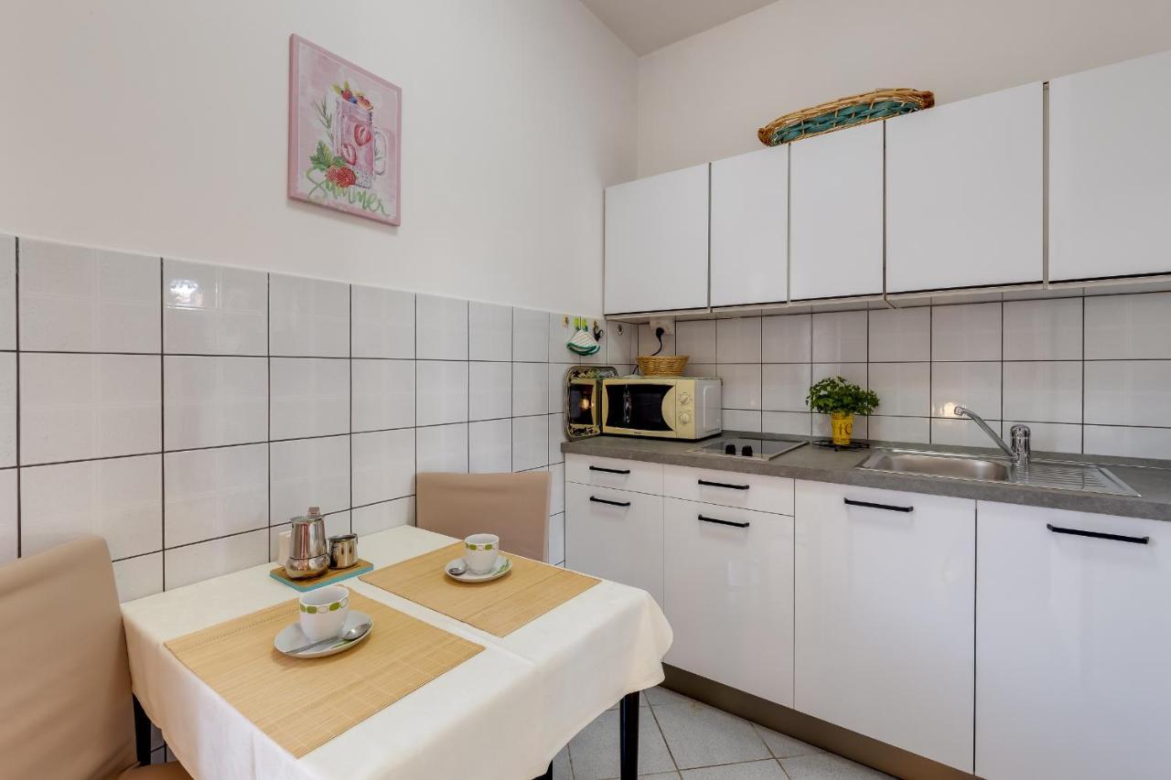 Apartment House Matosevic 波雷奇 外观 照片